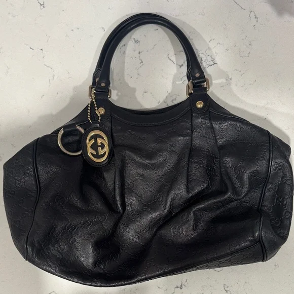 Gucci Hobo Bag in Black with Gold - Picture 1 of 9